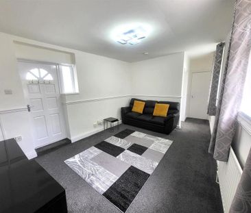 1 bedroom ground floor flat to rent - Photo 2