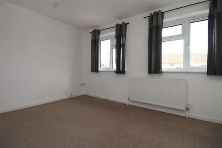 Flamborough Close, Woodston, Peterborough, PE2 - Photo 3