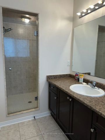 Detached Home For Lease | W9237250 - Photo 5