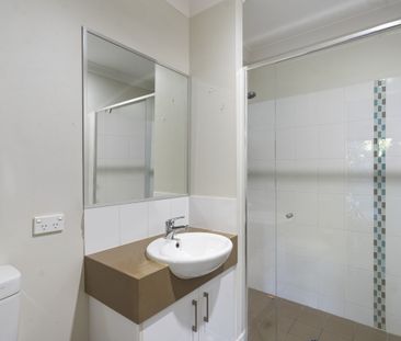 Modern Low-Maintenance Townhouse in Oxenford - Photo 4