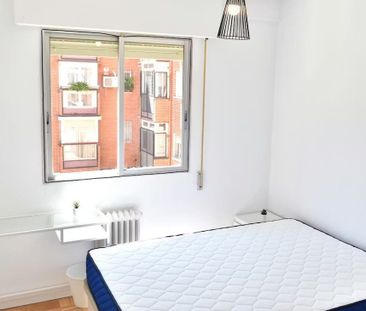 Calle de la Liberación, Madrid, Community of Madrid 28033 - Foto 1