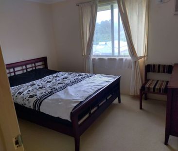 Shared furnished high set house on quite street walking distance to... - Photo 2