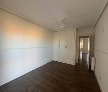 4 room luxury Apartment for rent in Pozuelo de Alarcón, Autonomous ... - Photo 1