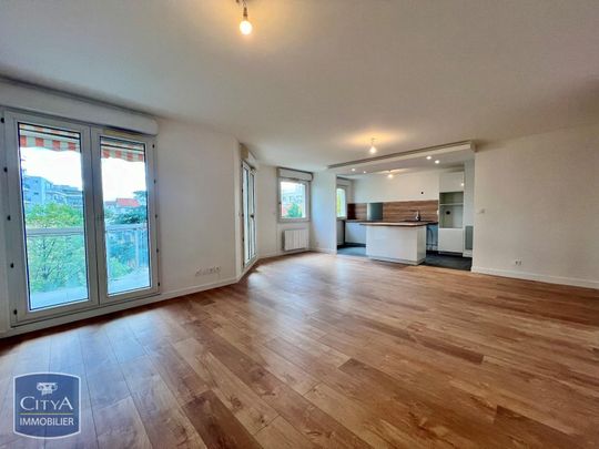 Location Appartement 4 pièces 102m² LYON 8ème - Photo 1