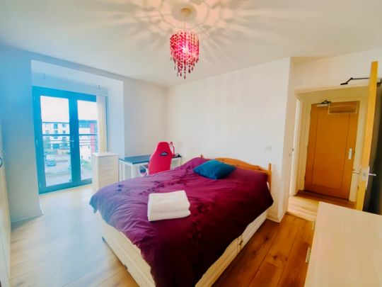 2 bedrooms 2 bathrooms - Photo 1