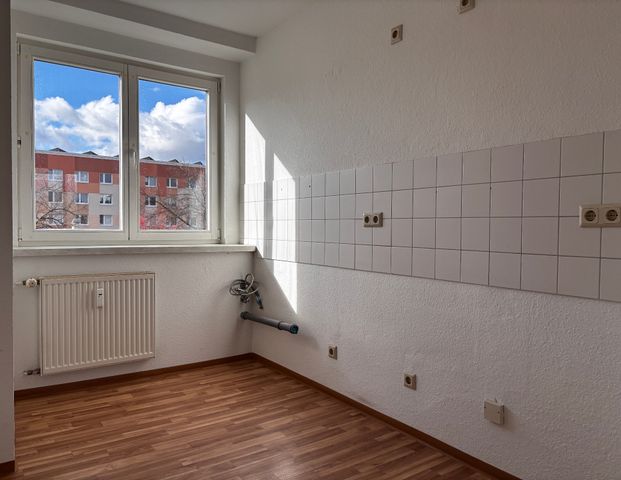 Stop! Renovierte 2 1/2-Raum Wohnungen in ruhiger Lage! - Photo 1