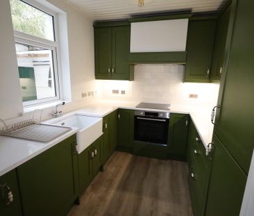 26 Ravenhill Gardens, Belfast, BT6 8GP - Photo 4