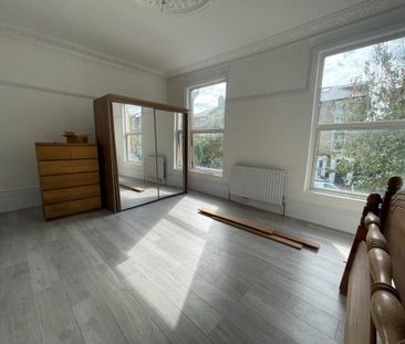 6 bedroom semi-detached house to rent - Photo 1