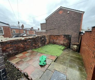 2 bedroom house to rent - Photo 1