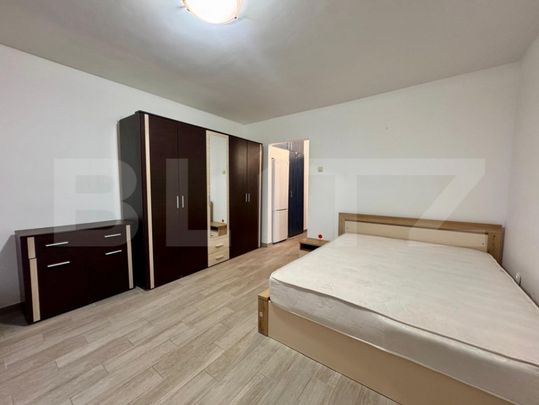 Garsoniera, 32 mp utili, recent renovata, zona strazii C-tin - Fotografie 1