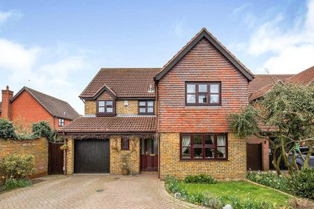4 bedroom detached house to rent - Photo 3
