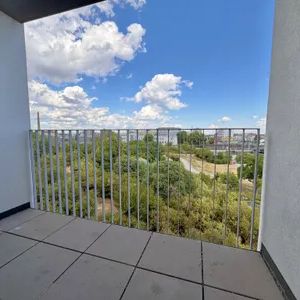 Top-Ausstattung: Moderne 2-Zimmer-Wohnung mit Loggia und toller Aussicht - Photo 3