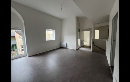 Location Appartement 4 pièces 82 m² La Châtre - Photo 2