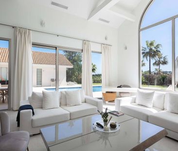 Luxury Villa for rent in Cadiz, Andalusia - Photo 3