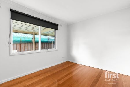 Flattering 2 Bedroom Unit!! - Photo 5