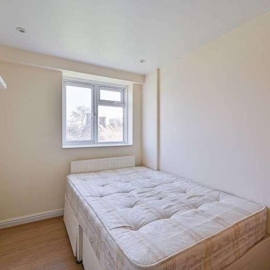 Hazelhurst Road, Earlsfield, SW17 - Photo 1