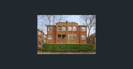 Charming 1 Bedroom Harbourside Apartment - Photo 4