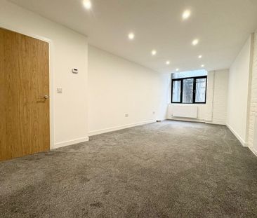 Piccadilly - Photo 6