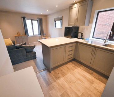 2 bedroom flat to rent - Photo 4