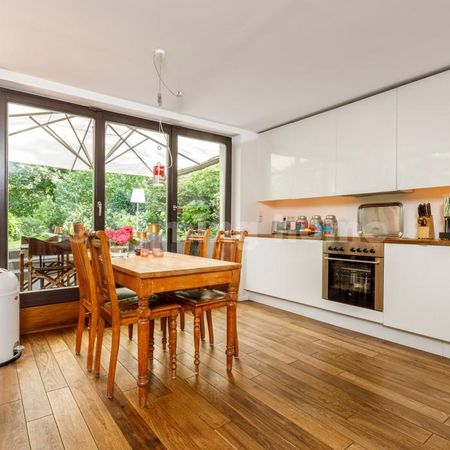 Architektenhaus mit idyllischem Garten & Wasserzugang - Photo 4