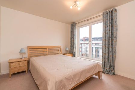 2 bedroom flat to rent - Photo 4