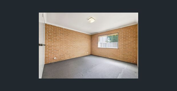 Cozy, Spacious & Welcoming - Photo 1