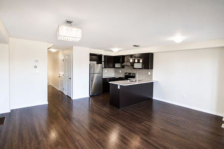 For Lease - 124 Golden Springs Drive, Brampton, Ontario - Photo 3