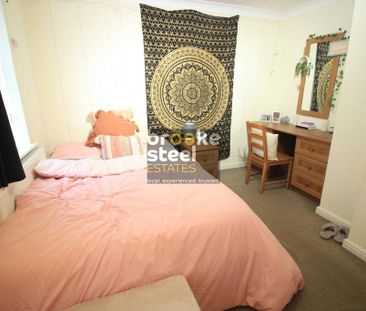 4 bedroom townhouse to rent - Photo 5