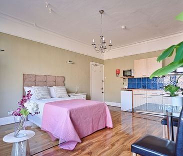 Studio Flat, Holland Road, W14 - Photo 3