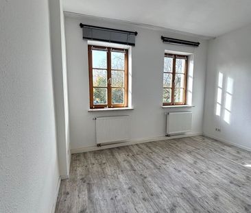 Exklusive 3,5-Zimmer-Wohnung mit Balkon, Stellplatz und EBK am Thea... - Foto 6