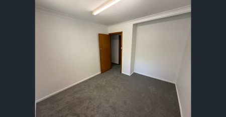 Spacious Family Living - Photo 3