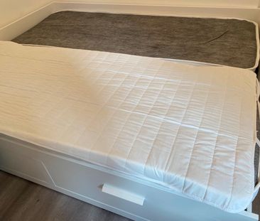 Studio Flat, The Chandlers, LS2 - Photo 2