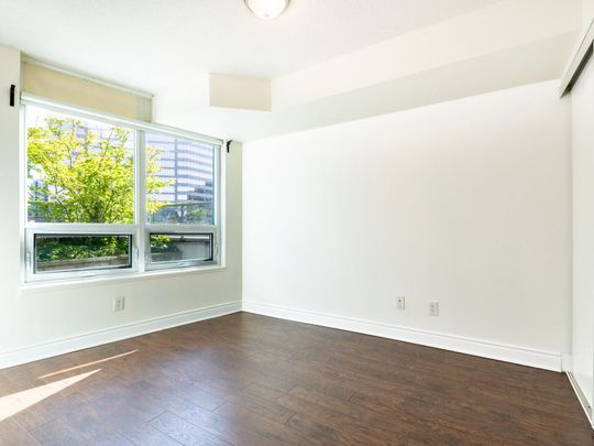 For Lease - 25 Greenview Avenue Unit# 324, Toronto, Ontario - Photo 1