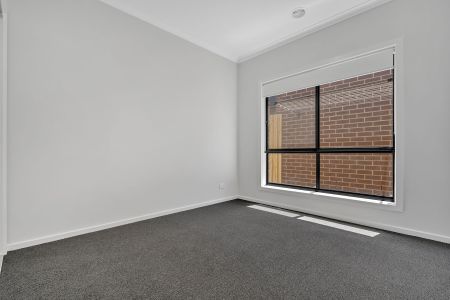 Stylish and Modern Home - Photo 3