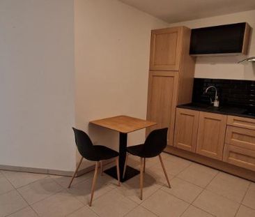 Location Appartement 2 pièces 43m² - Photo 3