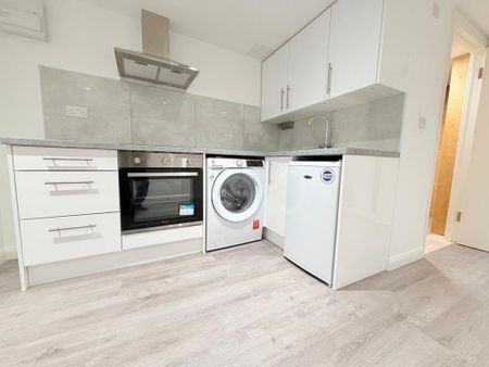 Studio to rent - Photo 5