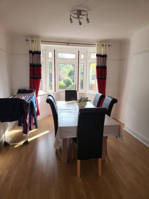 3 Bed Detached House, Cavendish Avenue, HA1 - Photo 1