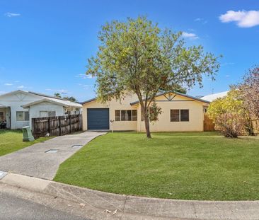 SPACIOUS FAMILY HOME - Photo 4