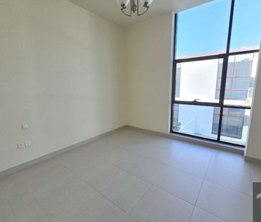 Specious layout| Prime Location | Modern Style - Photo 1