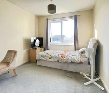 Priory Oak, Brackla, Bridgend, CF31 - Photo 5