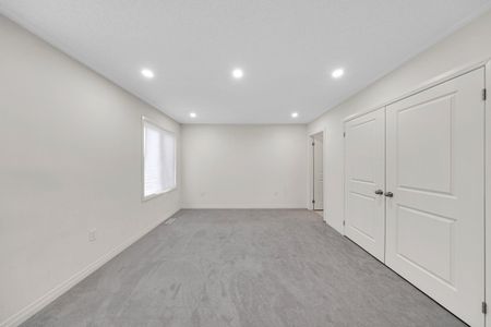 For Lease - 35 Clipper Lane, Clarington, Ontario - Photo 3