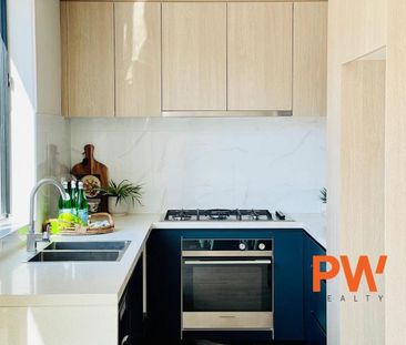 Designed 4 Bedroom Townhouse ! ! ! - Photo 5