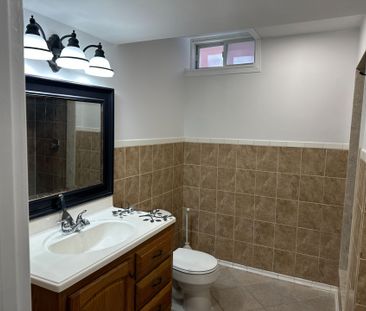 For Lease - 36 Rosanna(Lower Level) Crescent, Vaughan, Ontario - Photo 5