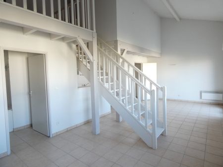 Location Appartement 2 pièces 59m² - Photo 2