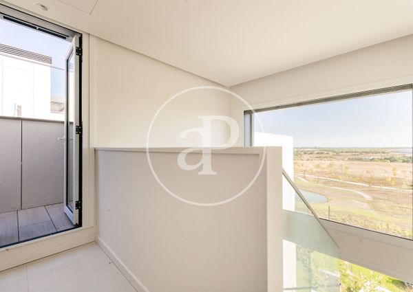 Triplex penthouse for rent in La Finca