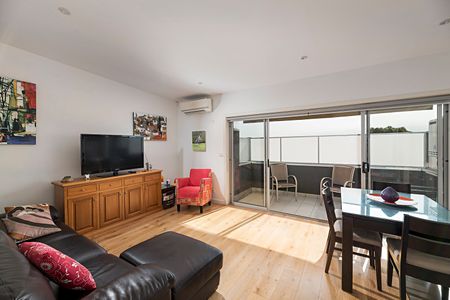 11/4 Cumming Street, Brunswick West VIC 3055 - Photo 2