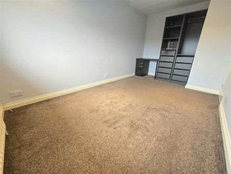 3 bedroom detached house to rent - Photo 3