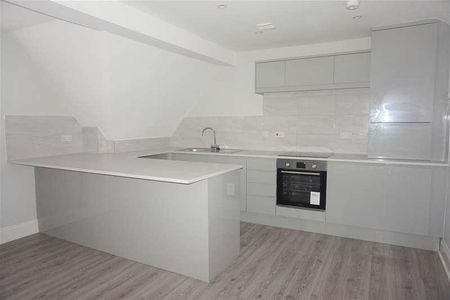 Derby Lane, Liverpool, L13 - Photo 2