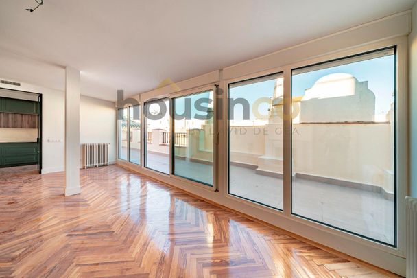 Penthouse for rent in Madrid (Distrito Salamanca) - Photo 1