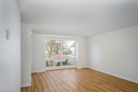 For Lease - 55 Crehan Crescent, Stratford, Ontario - Photo 2